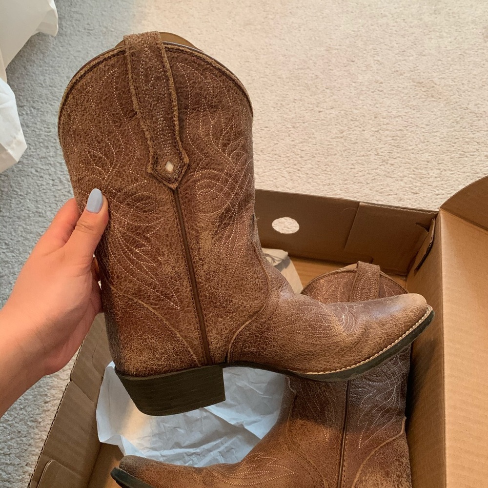 Ariat cowboy boots